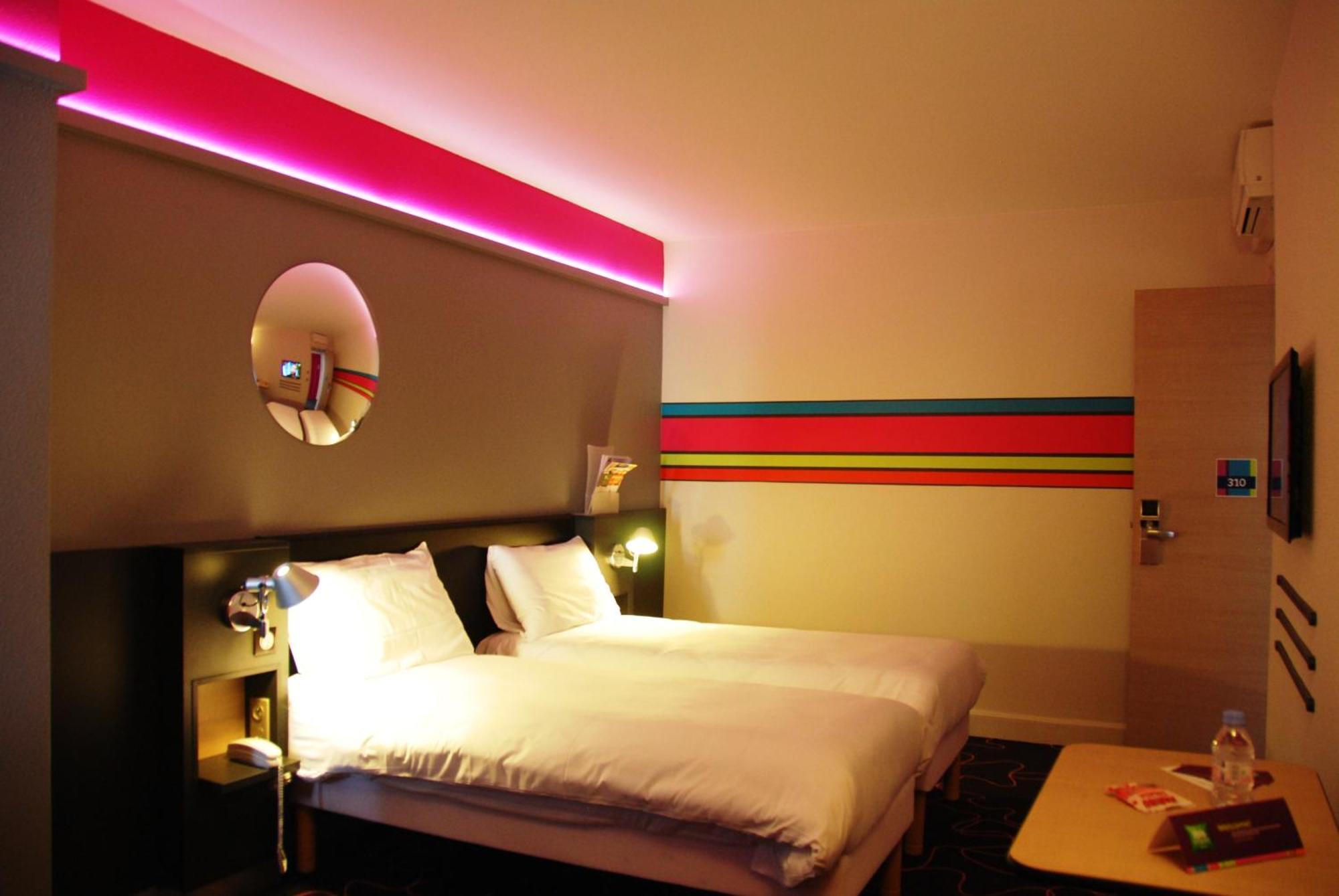 Ibis Styles Roanne Centre Gare Hotel Exterior foto