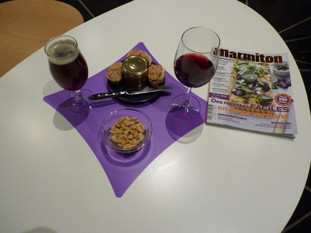 Ibis Styles Roanne Centre Gare Hotel Exterior foto