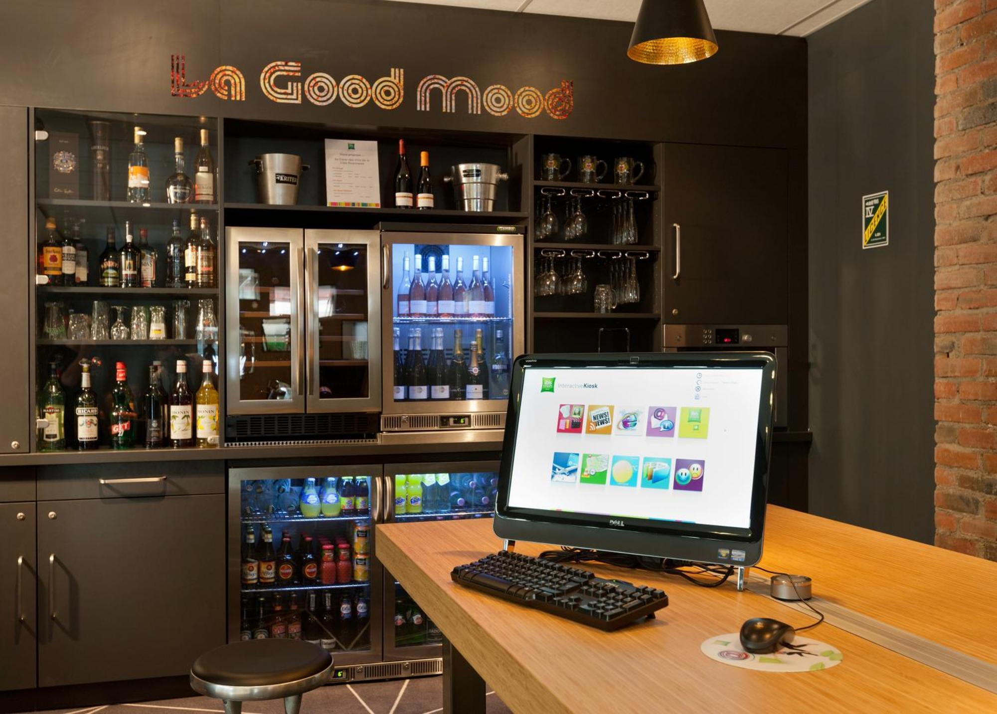 Ibis Styles Roanne Centre Gare Hotel Exterior foto